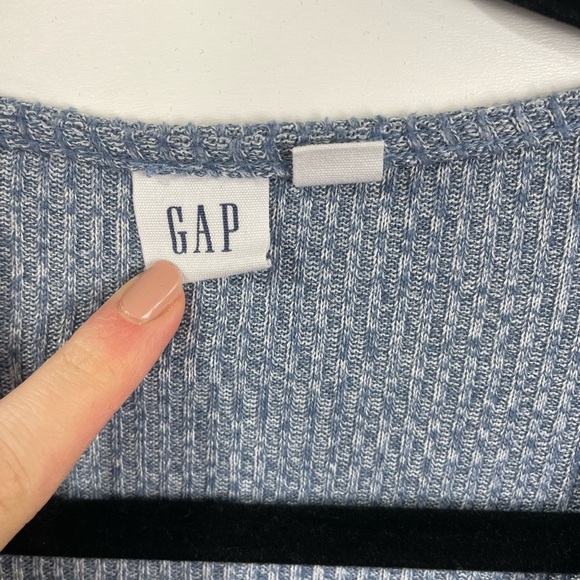 GAP Light Blue Long Sleeve Small Women’s - Picture 5 of 6